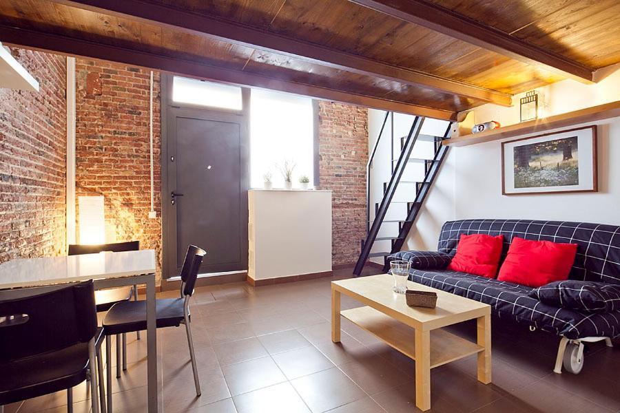 برشلونة Loft Chic Apartments الغرفة الصورة